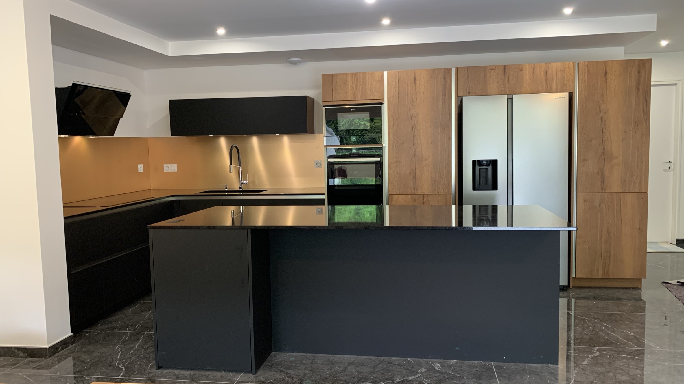 Cuisine moderne noire